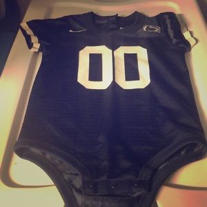 Never worn 18mth PSU onesie